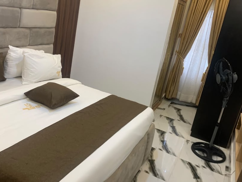 One Room Apartment